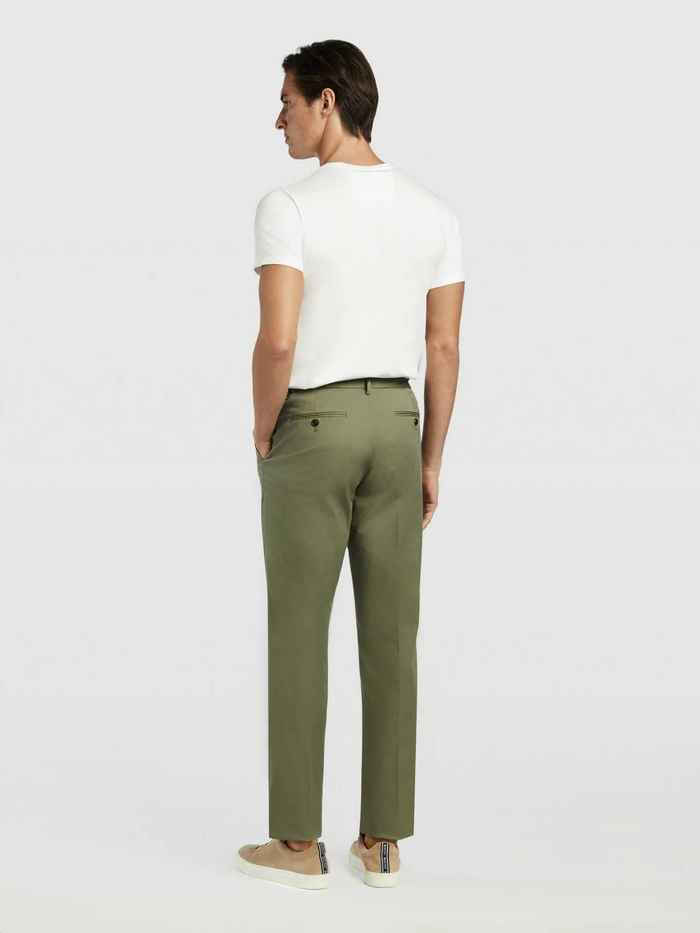 Timeless essential premium regular fit chino trousers